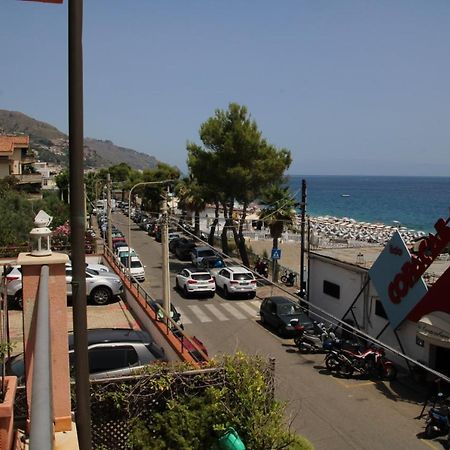 Poseidone Sea Apartment Taormina 마제오 외부 사진