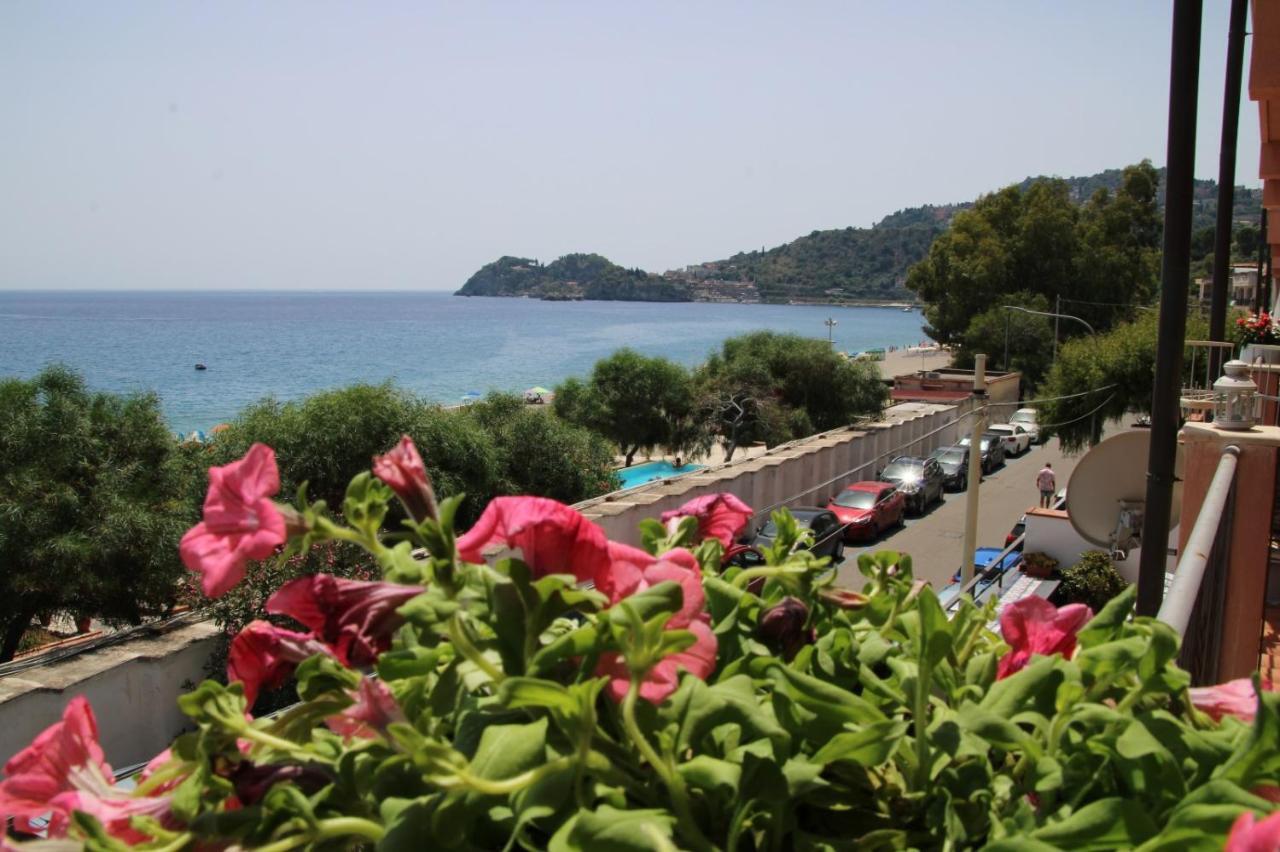Poseidone Sea Apartment Taormina 마제오 외부 사진